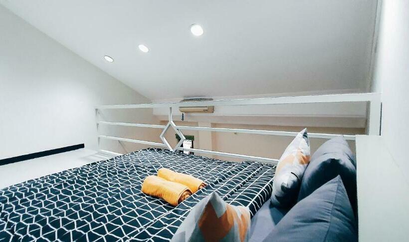 经济四人间 - 带共用浴室, Mador Malang Dorm Hostel