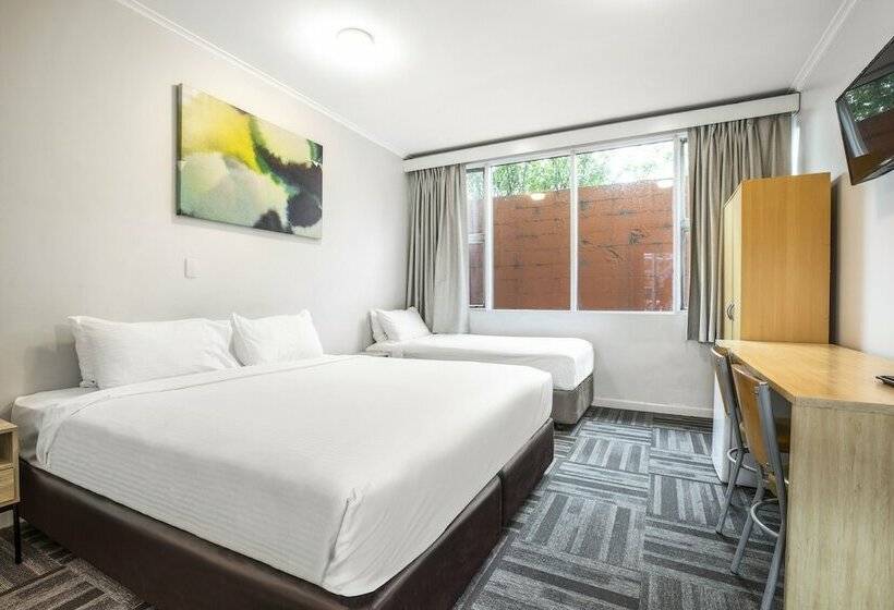 إستوديو قياسى, Meadow Inn Hotel Motel