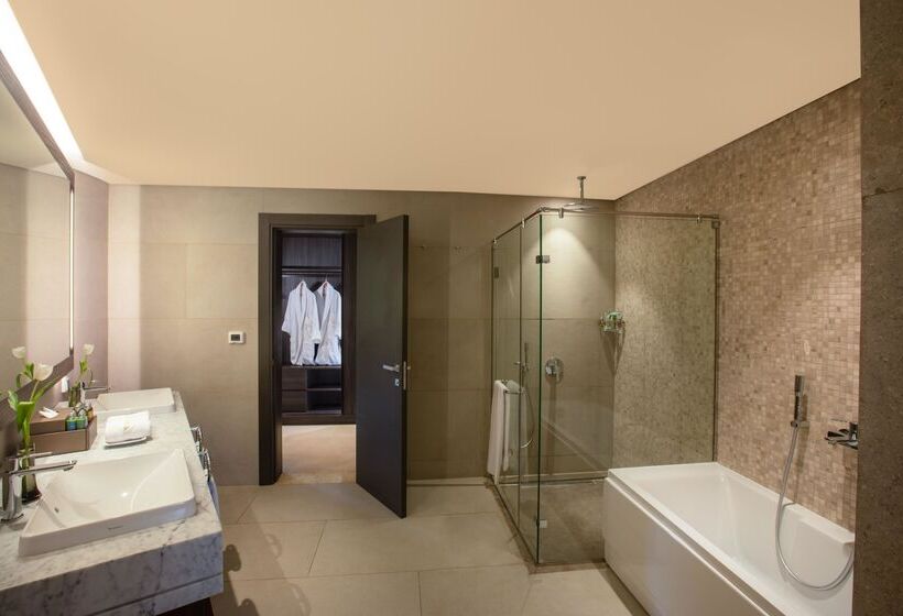 سوییت اجرایی, PickalBatros Luxury Suites