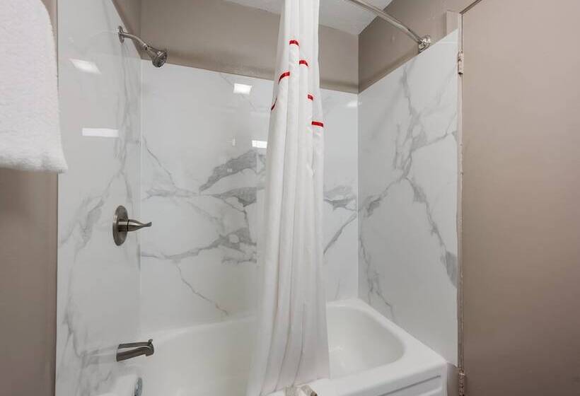 디럭스 룸, Red Roof Inn Madisonville