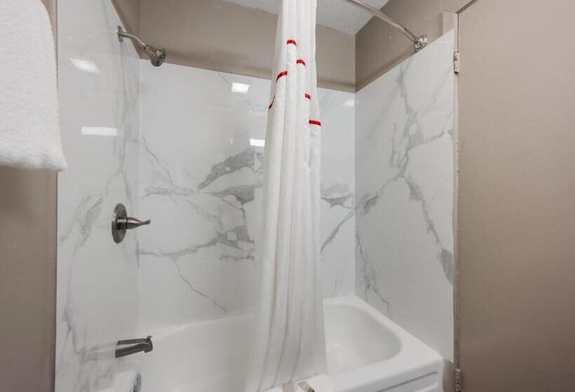 디럭스 룸, Red Roof Inn Madisonville