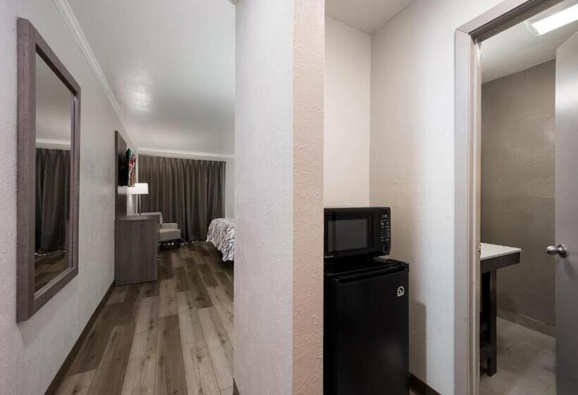 스탠다드 룸 킹사이즈 침대, Red Roof Inn Madisonville