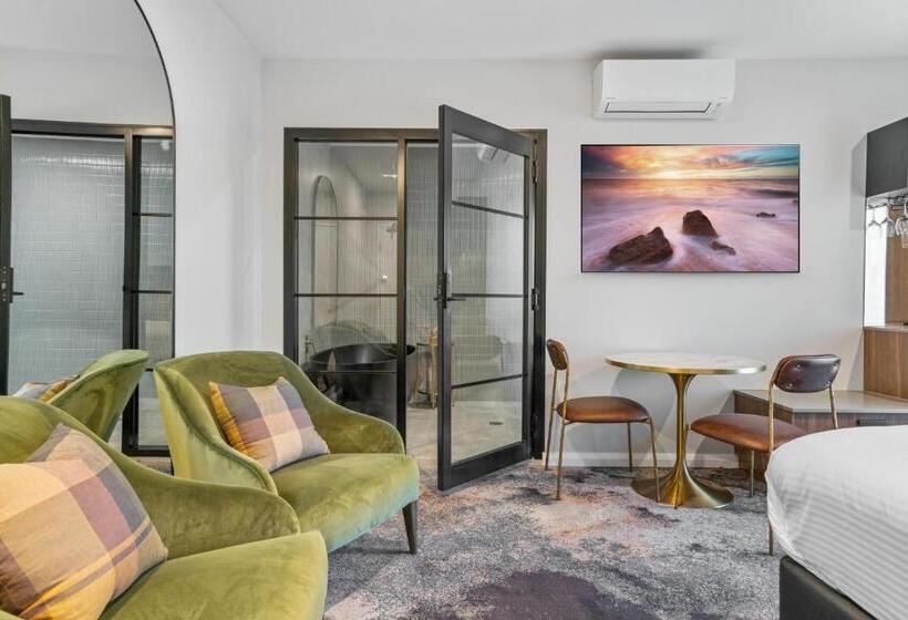 디럭스 룸 킹사이즈 침대, St Hugh Hotel Wagga Wagga