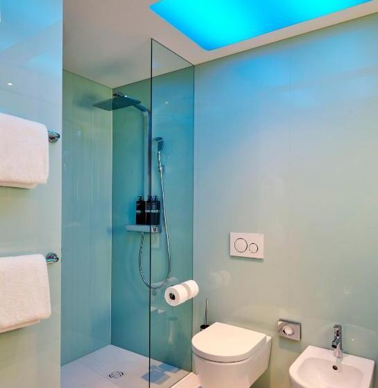 Standard Room King Size Bed