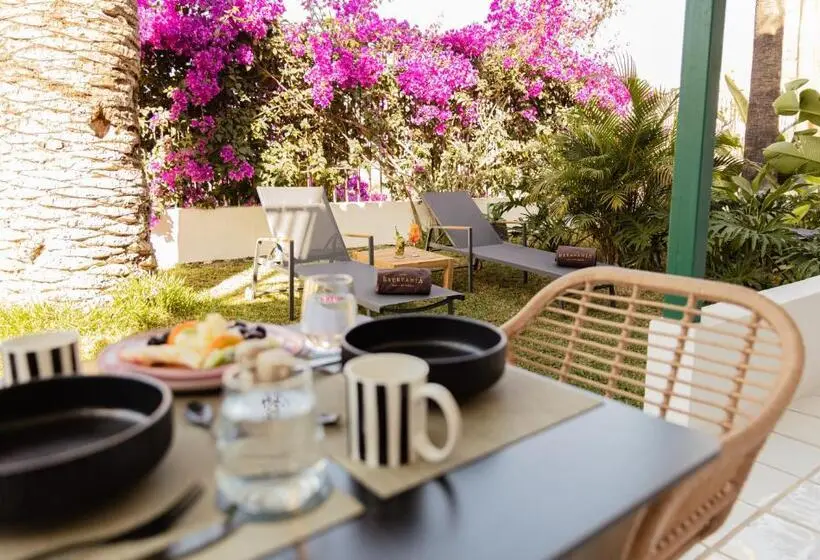 سوییت لوکس, Estefania Boutique Suites