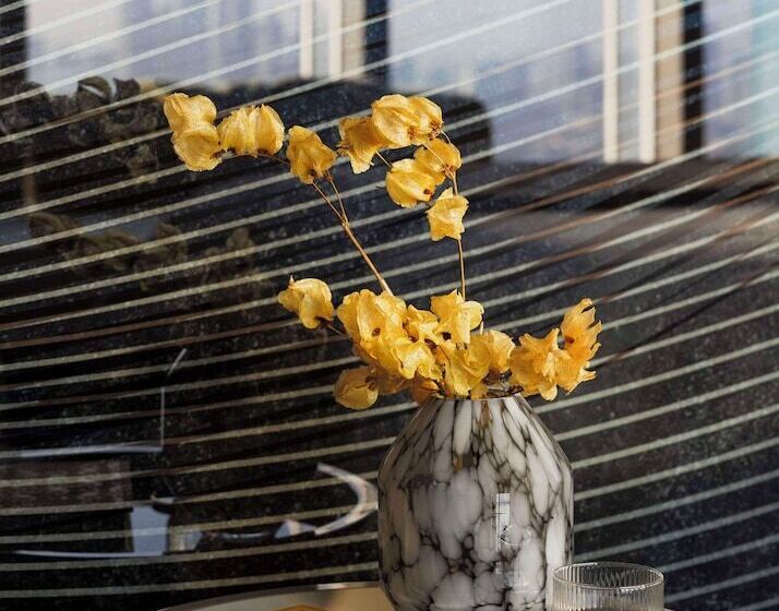 سوییت, One&Only One Za Abeel