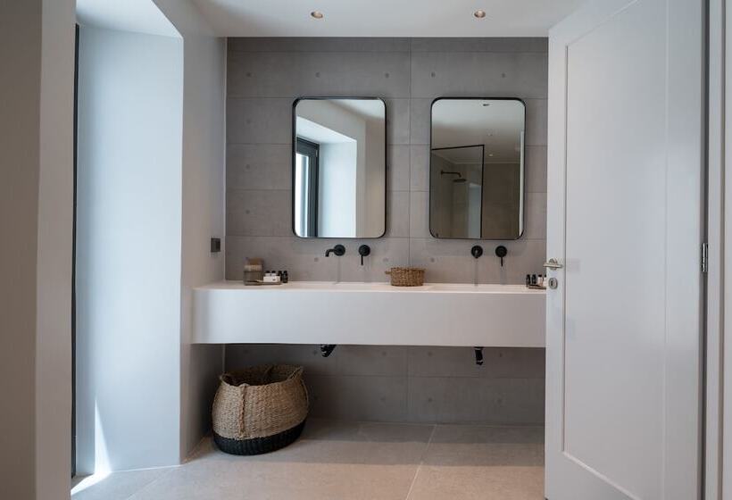 Полулюкс с Бассейном, Lithi Luxury Retreat