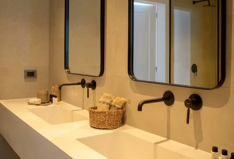 Juniorsviitti Poreallas, Lithi Luxury Retreat