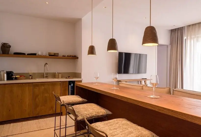 Villa 2 Makuuhuonetta, Lithi Luxury Retreat