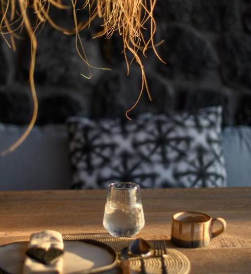 Полулюкс с Гидромассажем, Lithi Luxury Retreat