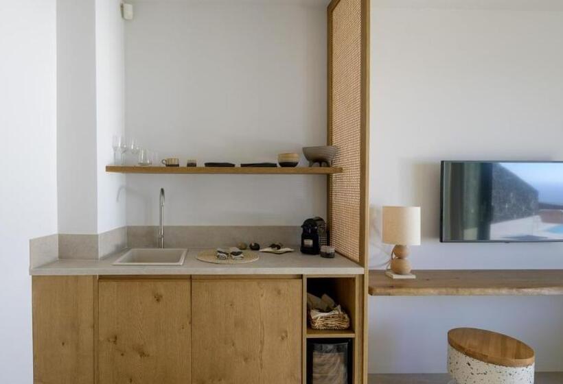 Полулюкс с Бассейном, Lithi Luxury Retreat