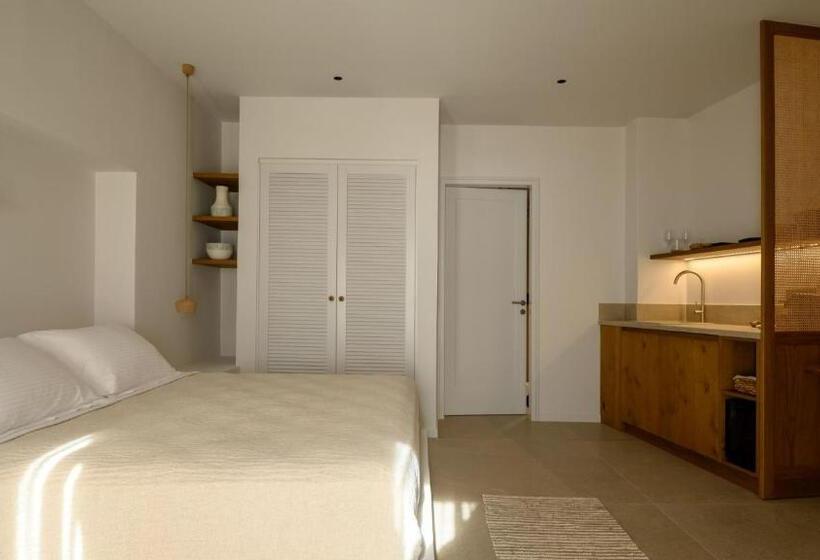 Полулюкс с Бассейном, Lithi Luxury Retreat