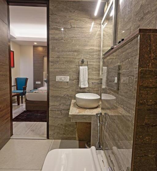 חדר סופריור, Cardinal Express Oxmo Delhi Airport