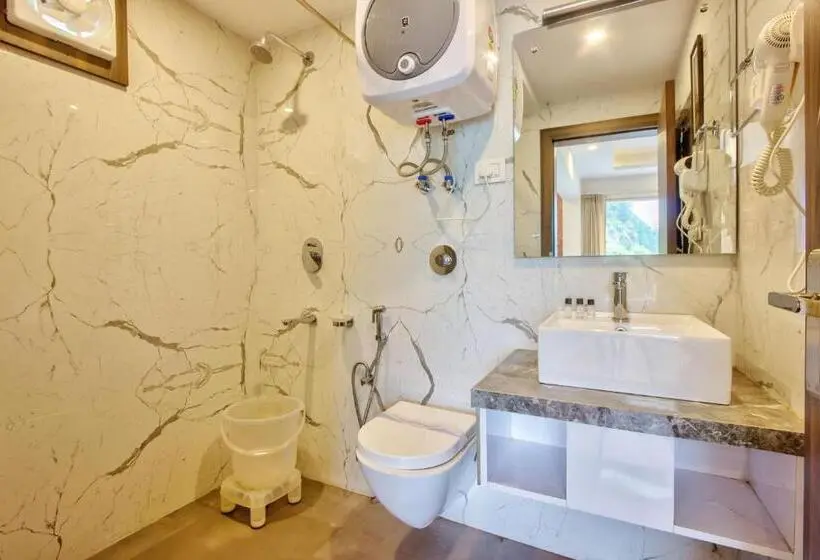 Deluxe room with river view, Katson Blue Manali