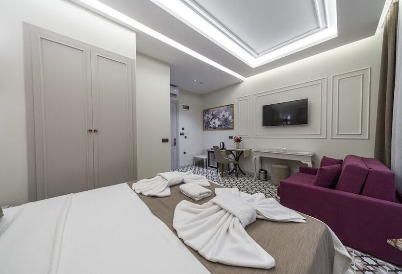 اتاق لوکس, Pera Luna Premium