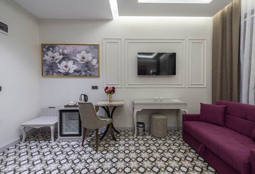 اتاق لوکس, Pera Luna Premium