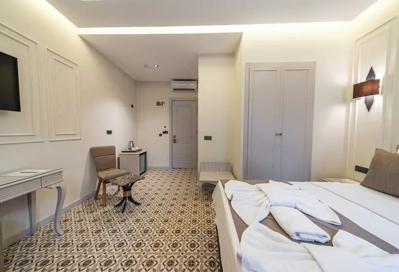 Superior-huone, Pera Luna Premium