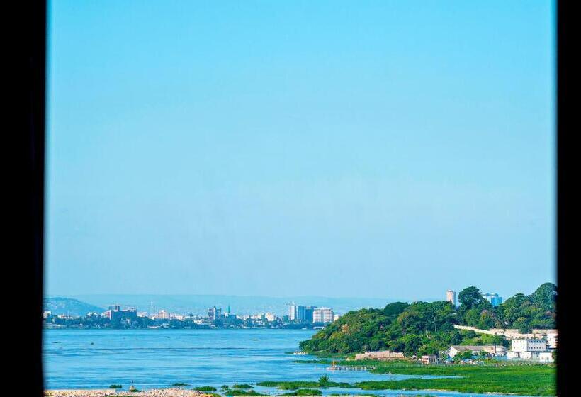اتاق لوکس با چشمانداز دریا, Sultani River