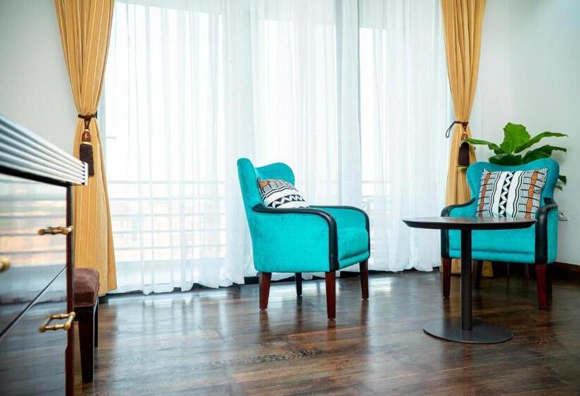 اتاق لوکس با چشمانداز دریا, Sultani River