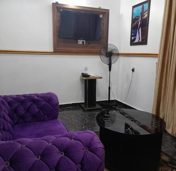 سوییت, Golden Sky Hotels & Suites