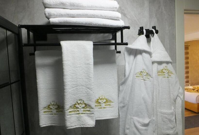 غرفة قياسية ثلاثية, Ankuva