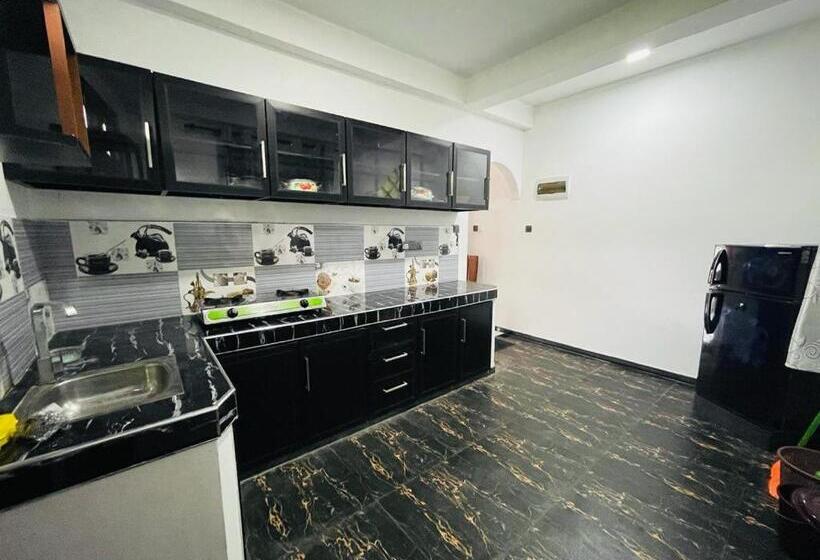 غرفة ديلوكس عائلية, Blue Waves Ocean Mirissa