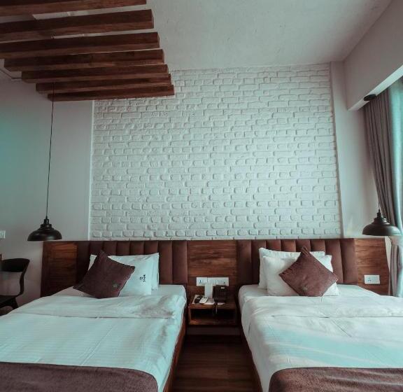 اتاق استاندارد, Jade City