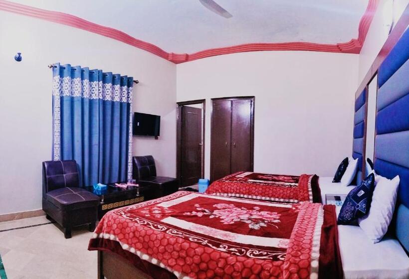 اتاق اکونومی, The Family Hotel In Karachi