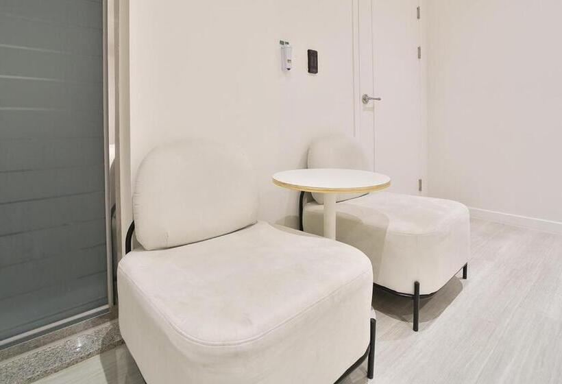 Люкс, Yeogiuhtte Gumi Indong 2