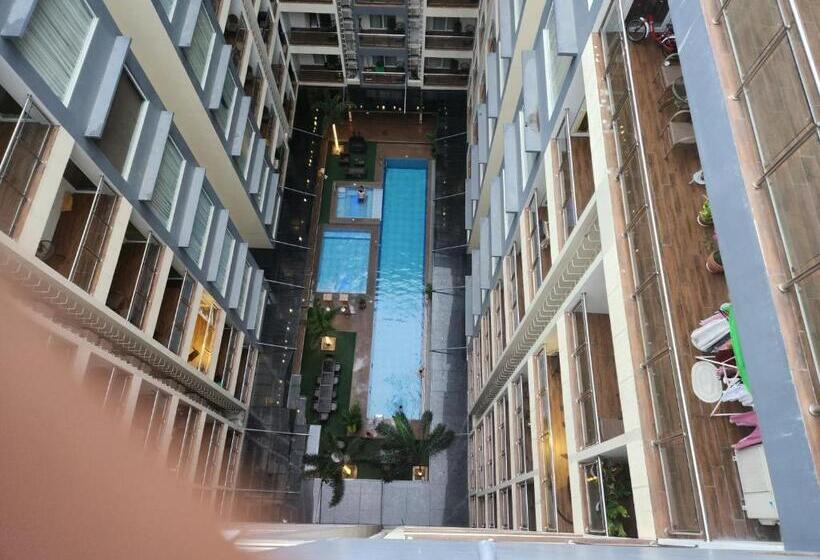 آپارتمان 1 خوابه با بالکن, La Grande Residence 10th Floor Deluxe Unit