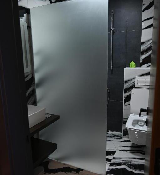 سوییت لوکس, La Ruota Hotel Sharr