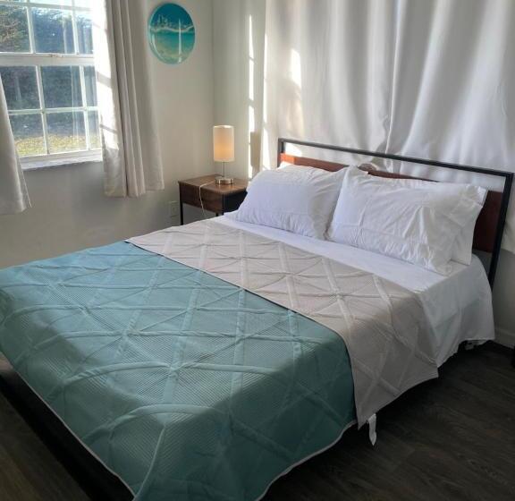 اتاق استاندارد, John’s Place