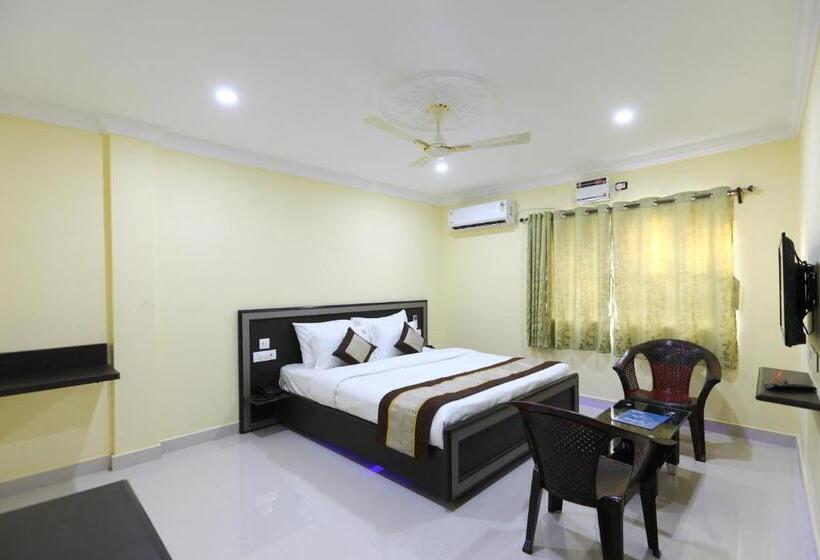 Трехместный Номер Superior, Salbala Stay   Near Airport