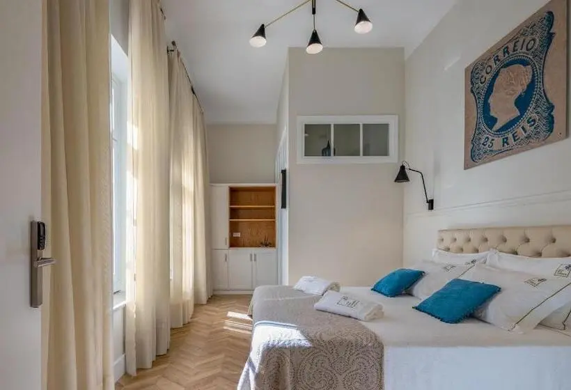 اتاق لوکس, Casa Dos Correios