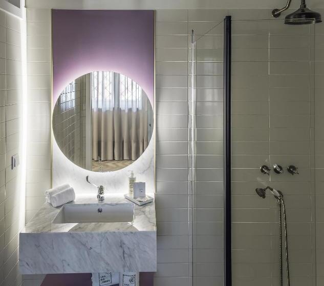 سوئیت جونیور خانوادگی, Casa Dos Correios