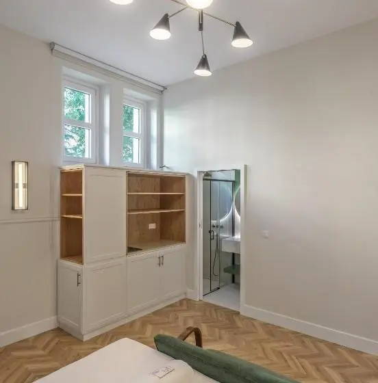 اتاق لوکس, Casa Dos Correios