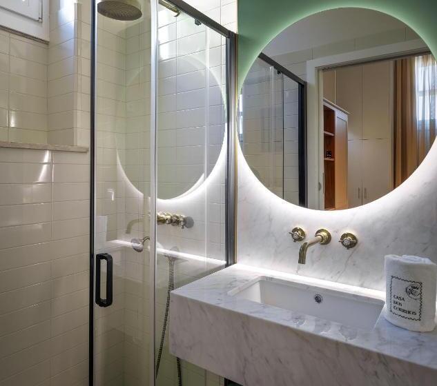 اتاق لوکس, Casa Dos Correios