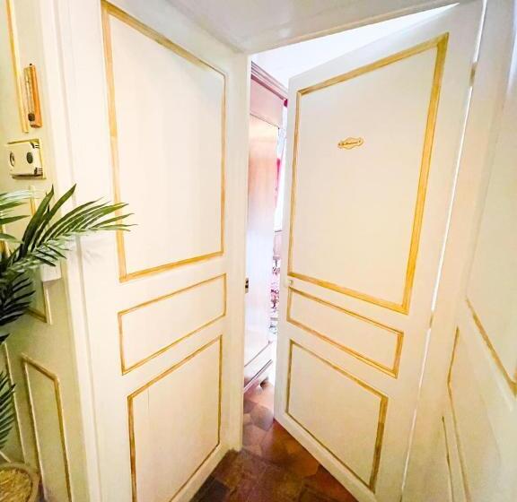 חדר סטנדרט עם מיטת קינג, Chateau Bourgeoisie