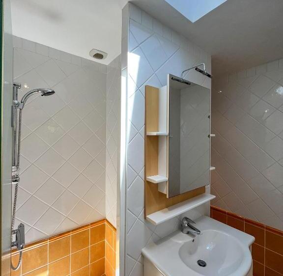 חדר סטנדרט לשלושה, La Villa Des 3 Pins