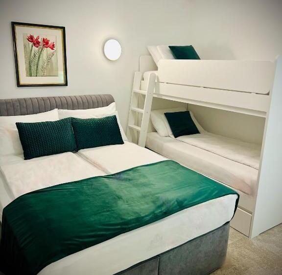 اتاق لوکس چهار تخته, Genta