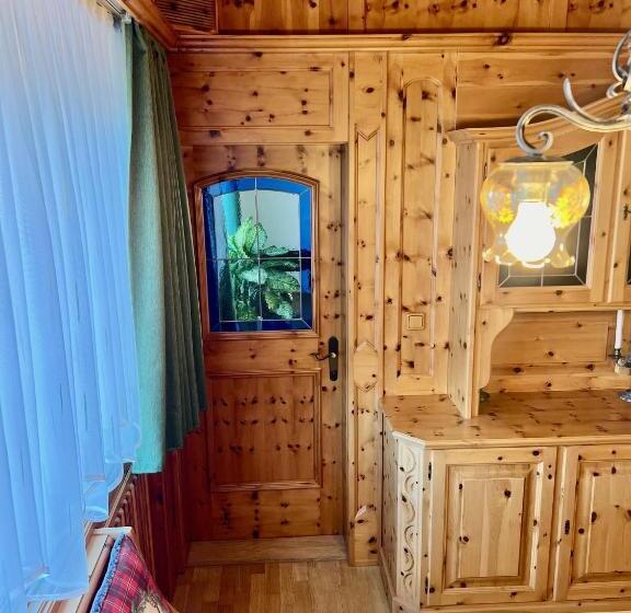 آپارتمان لوکس 1 خوابه, Genta