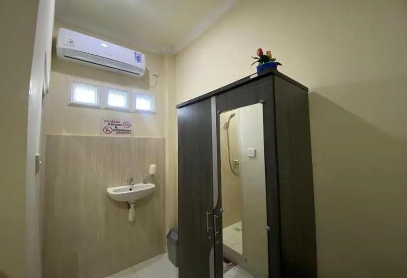 デラックスルーム, Capital O 93124 Lombok Northis Homestay