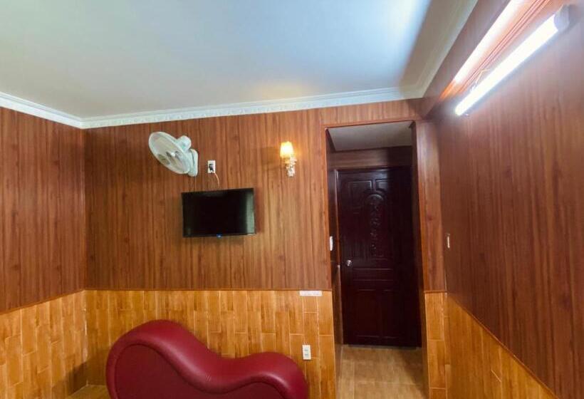 اتاق اکونومی, Thành Nam 3