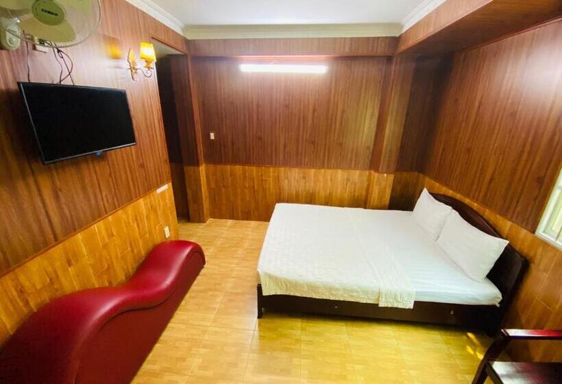 اتاق استاندارد با تخت بزرگ, Thành Nam 3