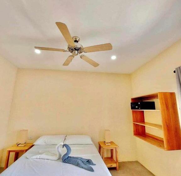 اتاق استاندارد, Tiki Bantayan Cebu Tourist Inn Inc