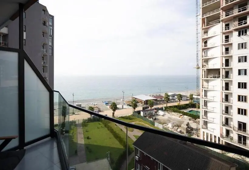 آپارتمان 1 خوابه با چشم‌انداز دریا, Navi