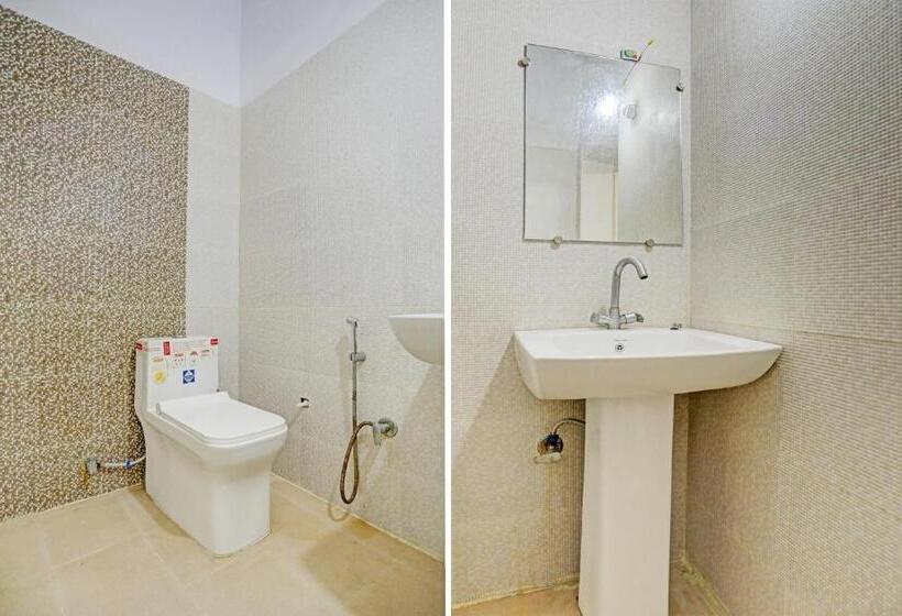 Triple Classic Room, Oyo Hotel Krishna Inn