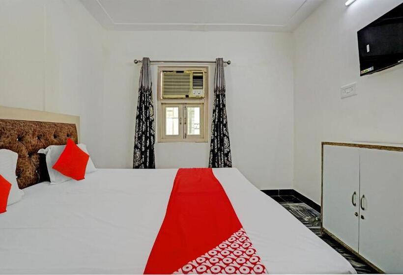 Triple Classic Room, Oyo Hotel Krishna Inn