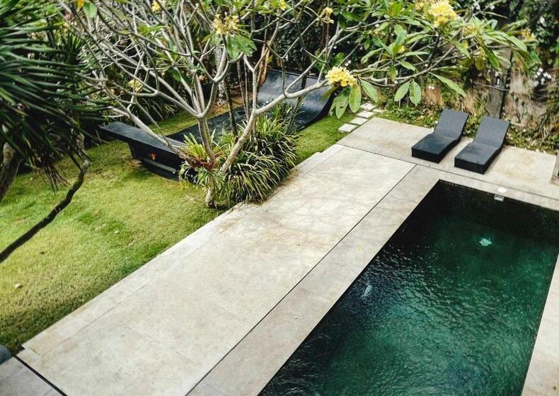 Номер Deluxe Вид на Бассейн, Surflab Villa