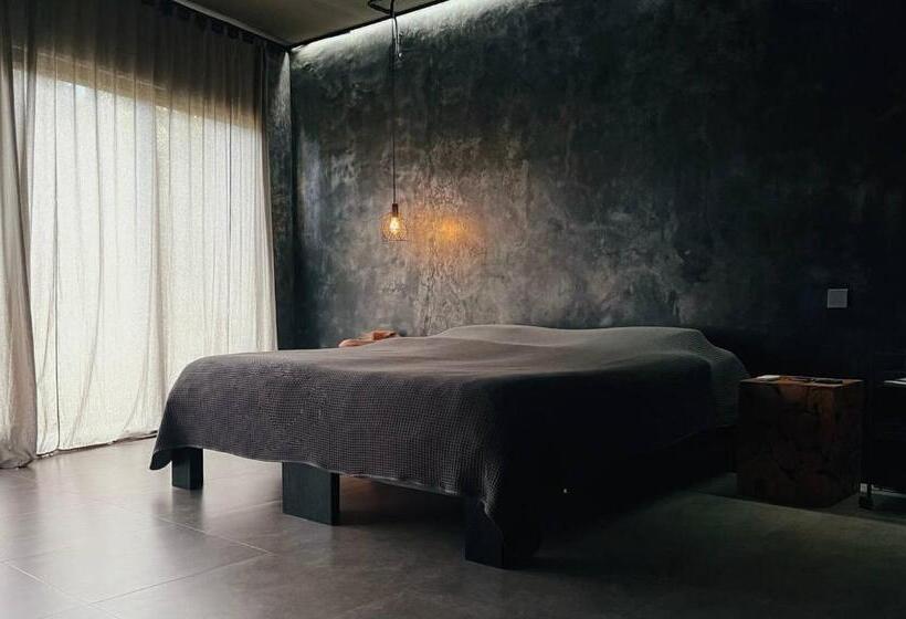 Номер Deluxe Вид на Бассейн, Surflab Villa